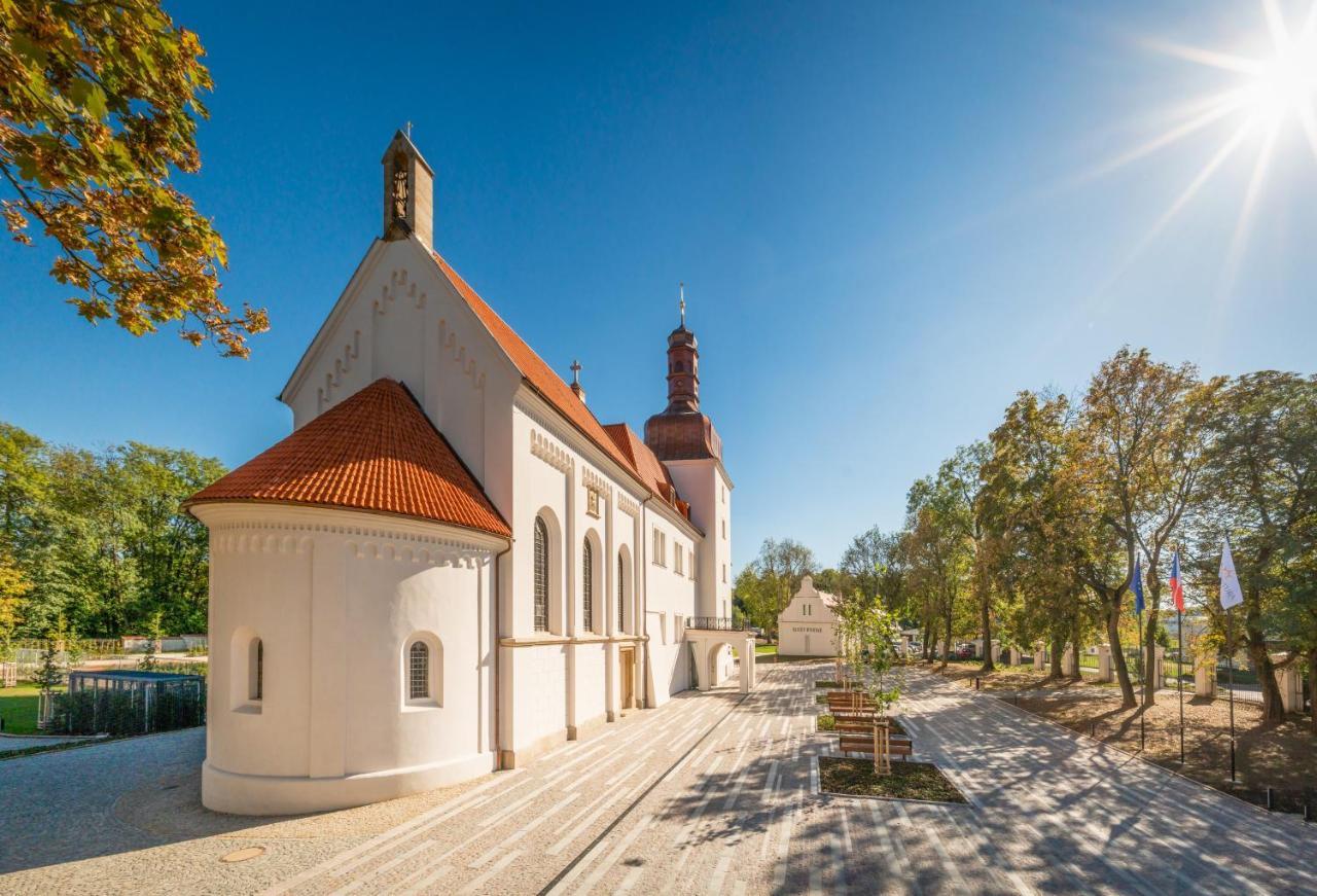 Chateau Clara Futura Dolni Brezany 외부 사진